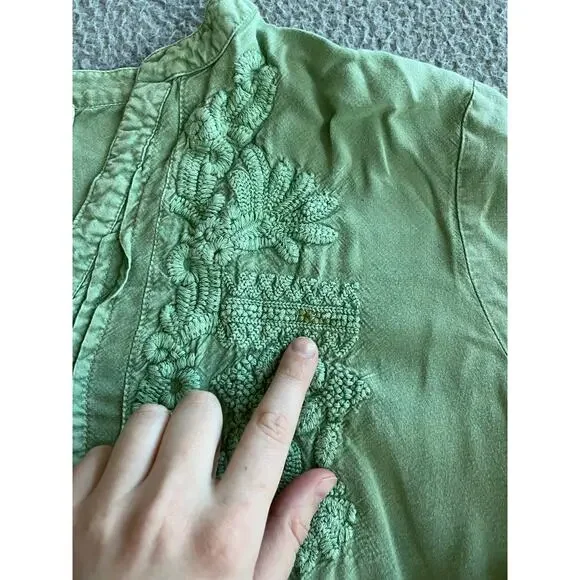 Solitare Button Top Medium Floral Embroidery V-Neck Roll Tab Green Boho Fairy - Picture 3 of 16
